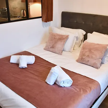La Vie En Rose 6guests-3br דירה *